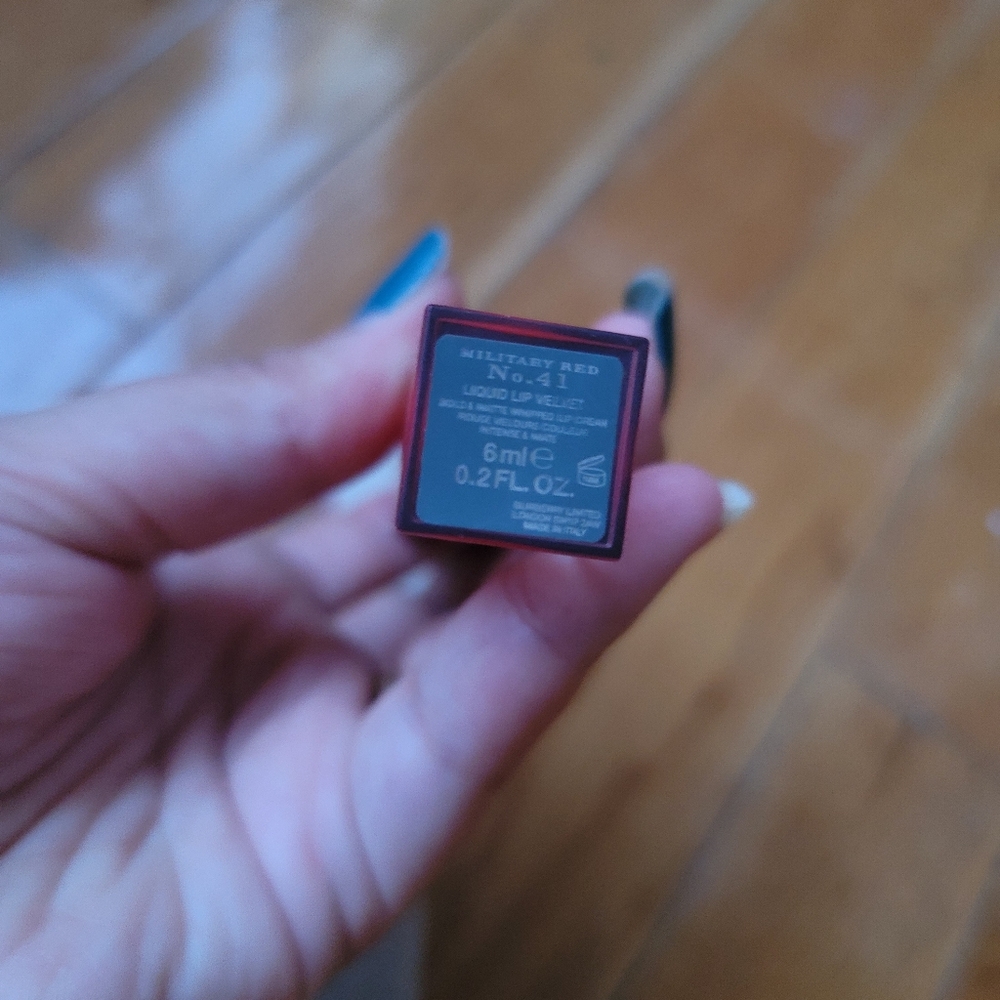 NWT BurberryLiquid Lip VelvetNo. 41 Military Red - Picture 6 of 8